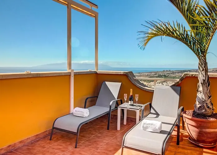 Nayara Sunset Адехе